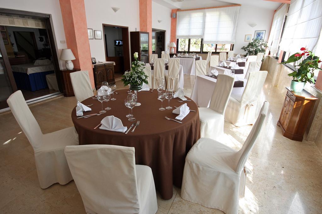 קרניצה Hotel Carmen מראה חיצוני תמונה
