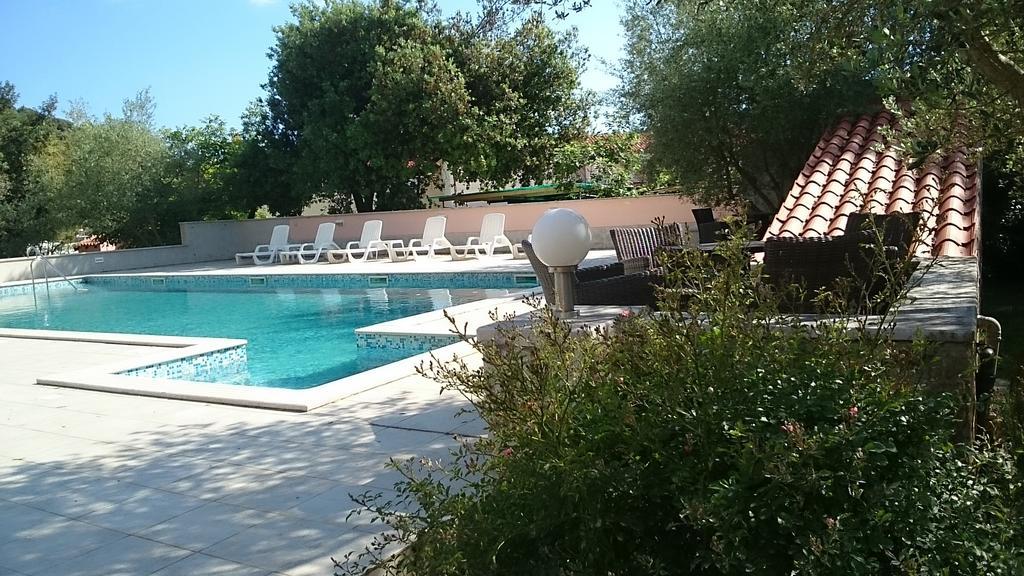 קרניצה Hotel Carmen מראה חיצוני תמונה