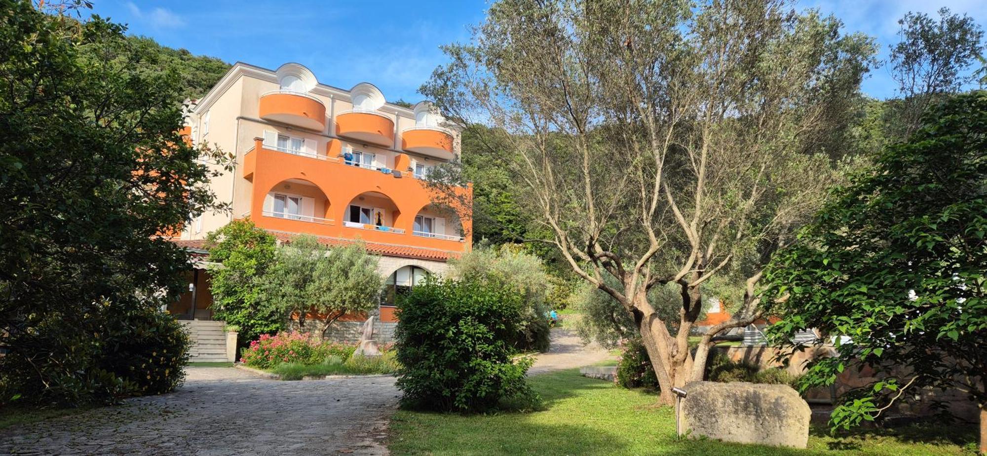 קרניצה Hotel Carmen מראה חיצוני תמונה