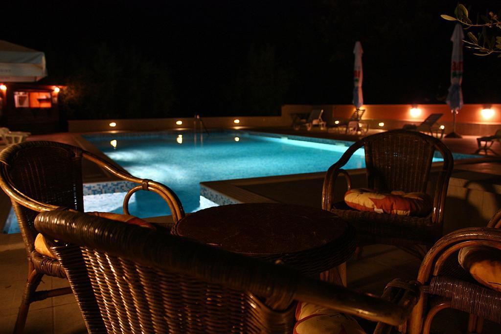 קרניצה Hotel Carmen מראה חיצוני תמונה