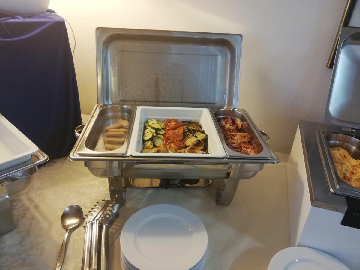 קרניצה Hotel Carmen מראה חיצוני תמונה